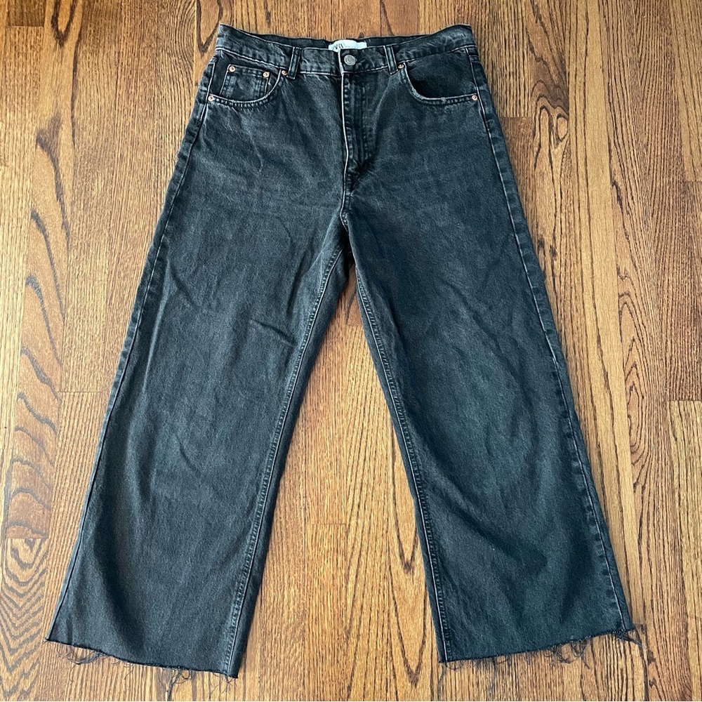 ZARA 90s Wide Leg Raw Hem Jeans in Black